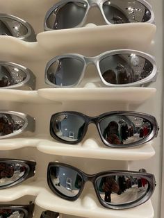 Yk2 Aesthetic, Clear Glasses Frames Women, Y2k Glasses, Pretty Sunglasses, Clear Glasses Frames, Funky Glasses, Y2k Sunglasses, Fashion Eye Glasses