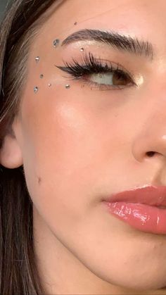 EUPHORIA MAKEUP & INSPO | RINESTONE MAKEUP Halloweenský Makeup, Euphoria Makeup