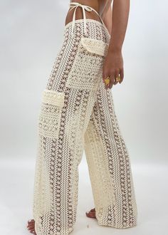 BAHIA PANTS | BEIGE Beachy Outfits, Beige Crochet, Fest Outfits, Crochet Pants, Mode Crochet, Pants Pocket, Custom Crochet, Crochet Fabric, Mode Inspo