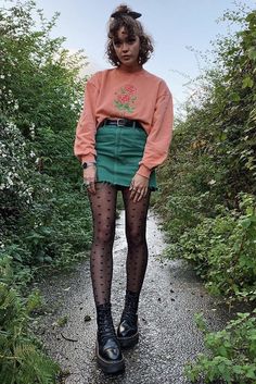 Folk Music Outfit, Fashion Everyday Outfits, Edgy Outfits With Color, Alternative Colorful Outfits, Eclectic Summer Outfits, Edgy Preppy Outfits, Colorful Alternative Fashion, Eclectic Outfits For Women, Colorful Grunge Outfits