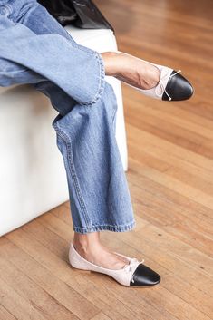 The Como, our classic ballerina flat, has a longer toe box and a slim shape that elongates the legs to perfection. The low-stacked heel is comfortable for everyday wear, and a cotton bow adds a pretty, feminine touch. Note: This Como has the new, extra-soft backs. Made with premium Italian leather or printed suede Leather lining Lightly padded insole 0.5” leather heel Leather sole with removable plastic Molds with wear Handcrafted in Italy Fit Notes: The new Como features soft backs; for narrow Chic Fall Ballet Flats With Leather Sole, Chic Everyday Ballet Flats, Chic Ballet Flats For Everyday Fall Wear, Chic Everyday Ballet Flats For Fall, Chic Leather Sole Ballet Flats With Low Heel, Chic Ballet Flats With Leather Sole And Low Heel, Fitted Ballet Flats With Bow And Round Toe, Chic Fitted Slip-on Ballet Flats, Chic Ballet Flats With Rubber Sole