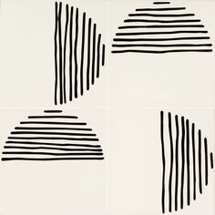 four black and white lines are arranged in squares