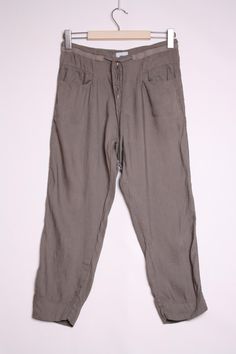 very good used condition,no flaws   64% linen 34% viscose 2% elastane  Measurements on third photo Shipping time 1-3 weeks Linen Pants, Capri, Capri Pants, Grey, Pants, Clothes For Women, Clothes