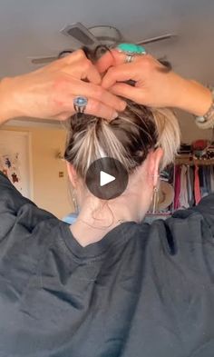 Holiday Hair Ideas, Updo Tutorial, Hair Upstyles, Holiday Hair, Holiday Hairstyles, Hair Dos, Hair Videos, Hair Updos, Hair Tutorial