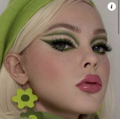 70s Make Up Looks, Hippy Makeup Looks, Gudetama Makeup, 70s Makeup Hippie 1970s, 70s Makeup Look, Hippie Makeup, Disco Makeup