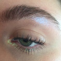 Green Fairy Makeup, Green Eyes Makeup, 2019 Aesthetic, Make Up Inspiration, Swag Makeup, Green Fairy, Makeup Aesthetic, Makijaż Smokey Eye, Fairy Makeup