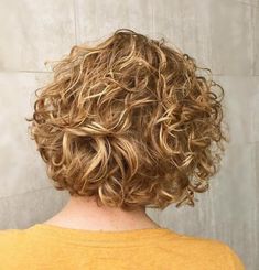 Blonde Curly Bob, Fine Curly Hair, Curly Hair Photos, Blonde Curly Hair, Blonde Curls, Curly Hair With Bangs, Curly Bob Hairstyles, Curly Hair Cuts, Hair Photo