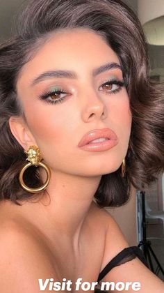 Welcome Party Makeup, Mekap Mata, Classy Makeup, Makeup Kits, Formal Makeup, Makeup Board, Smink Inspiration, Skincare Essentials, Braut Make-up