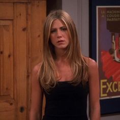 rachel in 7x01 of friends, jennifer aniston, the one with monica's thunder Jennifer Aniston Haircut, Friends Jennifer Aniston, Jennifer Aniston Hair Color, Rachel Haircut, Jennifer Aniston Style