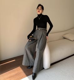 Grey Pants Formal, Elegant Pants Outfit, Wide Pants Outfit, Wide Leg Trousers Outfit, Grey Pants Outfit, Wide Leg Pants Outfit, Trousers Women Wide Leg, Winter Pants Outfit, Full Length Pants