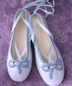 Handmade decorative porcelain Ballerina Slippers, vintage in great condition.  Are approx. 5in W x 7in L with long ribbons. Color light blue.  Great room/wall/dresser decor. Ballerina Slippers, Dresser Decor, Ballet Slippers, Ballerina Shoes, Room Wall Decor, Handmade Decorations, Collectible Figurines, Ribbon, Halloween Shopping