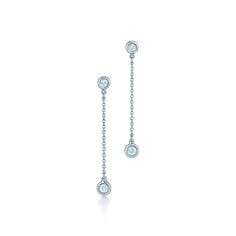 Elsa Peretti® Diamonds by the Yard® drop earrings in sterling silver. | Tiffany & Co. UK Simple Diamond Earrings, Long Diamond Earrings, Diamonds By The Yard, Round Diamond Earrings, Tiffany Diamond, Stylist Outfit, Tiffany Earrings, Sparkly Things, Gold Designs