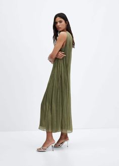 Asymmetrical pleated dress -  Women | Mango USA Green Wedding Guest Dresses, Fall Formal Dresses, Cocktail Wedding Attire, Cocktail Attire For Women, Unique Formal Dresses, Pleated Halter Dress, Wedding Party Outfits, Mango Dress, Rehearsal Dinner Dresses