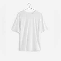 Nwt Say Hello To Your New Go-To Tee For The Season. Crafted Of A Lightweight Linen Blend, This Oversized Crewneck Is As Effortless As It Looks Thanks To Its Relaxed Drop Shoulders And Drapey Fit. Oversized Fit. Hip Length: Designed To Hit At High Hip Or Below; Tuckable. Body Length From High Point Of Shoulder: 26". 55% Linen/45% Recycled Polyester. Do Well: Made With Polyester Recycled From Materials That Could Otherwise Go To Landfills. Machine Wash. Imported. Item Nr357 A197 Oversized Soft-washed White T-shirt, Affordable Cream Cotton T-shirt, Relaxed Oversized Organic Cotton T-shirt, Madewell Top, Oversized Crewneck, High Hips, High Point, Oversized Tee, Hip Length