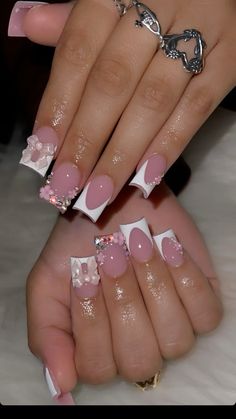 Cute Medium Nail Sets, Short Nail Diamond Designs, Short Nail Designs With Diamonds, Kim K Nails Short, Cute Nails Acrylic Square, Short Nail Rhinestone Design, Nails For Sweet 16, Silver Bow Nails, French Tip Junk Nails