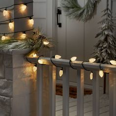 Front Door Christmas Tree, Tree Balcony, Porch Christmas Lights, Door Christmas Tree, C9 Christmas Lights, Front Door Christmas, Christmas House Lights, White Light Bulbs, Christmas Room Decor