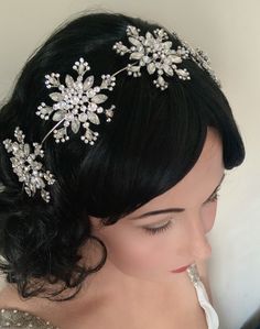 Winter Bridal Hair Comb Snowflake Wedding Hair Slide Crystal Wedding Veil Accessory - Etsy UK Cake Designs Christmas, Snowflake Headband, Handmade Bridal Hair Accessories, Navy Palette, Winter Wedding Theme, Snowflake Hair, Christmas Burgundy, Beautiful Wedding Hair, Winter Wedding Hair