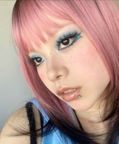 Cybercore Makeup, Funky Makeup, Unique Makeup