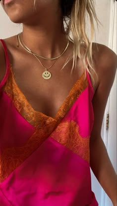 Maldives City, Style Kendall Jenner, Sunset Outfit, Outfit Inspo Beach, Aesthetic Beachy, Makeup Celebrity, Sun Aesthetic, Green Outfits, Emma Chamberlain