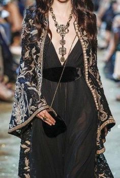 Looks Hippie, Mode Kimono, Elie Saab Couture, Sweet Fashion, Looks Country, Fantasy Fashion, Fall 2017, Elie Saab