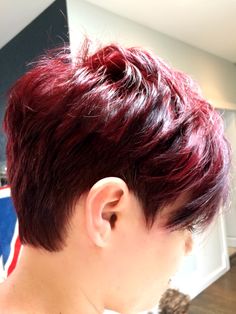 Gorgeous short hair Short Hair Designs, Short Red Hair, Trendy Hair Color, Short Hair Haircuts, Red Hair Color