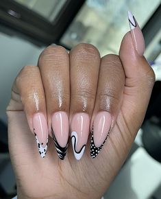 Blush Nail Designs, Elegance Nails, Blush Nail, Almond Acrylic Nails Designs, Aesthetic Glitter, Oval Nails Designs, Lines And Dots, Diy Acrylic Nails