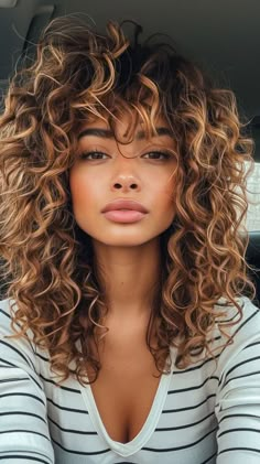 Date night beauty usually revolves around enhancing your natural features and feeling confident. Here are some tips for a great date night look: Curl Cut, Hairstyle Hacks, Curly Highlights, Medium Haircut, Edgy Classic, Hair Doo, Highlights Curly, Permed Hair