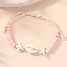 Pink Beaded Bracelets, Beach Bracelets, Clay Bracelet, Diy Bracelet Designs, Beads Bracelet Design, Shell Bracelet