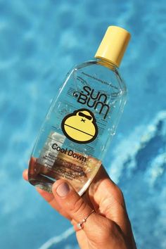 This Cool Down lotion by Sun Bum is perfect after a long day in the sun. Relieve any irritation by applying and enjoying the cooling effects. Click to get yours now! Aloe Vera Lotion, After Sun Care, Sunburn Relief, Soothe Sunburn, Healing Tea, Sun Damaged Skin, Aloe Gel, Sun Bum, Facial Sunscreen