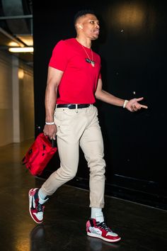 Russell Westbrook Fashion, Westbrook Fashion, Athlete Style, Island Outfits, Basketball Game Outfit, Gameday Fits, Jordan 1 Outfit, Air Jordan 1 Outfit