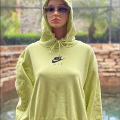 Nike Sportswear Fleece Hoodie Xl Green Nike Cropped Hoodie, Grey Nike Hoodie, Funnel Neck Hoodie, Nike Crew Neck, Maroon Hoodie, Tops Nike, Nike Tech Fleece, Nike Sweatshirts, Nike Green