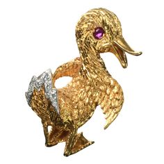 1stdibs | CARTIER Gold, Ruby & Diamond Duck Brooch Cartier Gold, Antique Gold Jewelry, Bird Brooch, Bird Jewelry, Ruby Diamond, Precious Gems, Lovely Jewellery, Stylish Jewelry