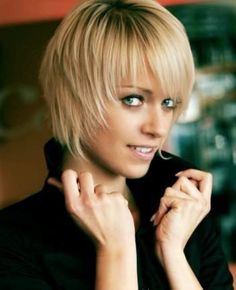 Nice Razor Cut Hair, Latest Bob Hairstyles, Katherine Heigl, Medium Short Hair, Short Layered Haircuts, Nicole Richie, Jennifer Hudson, Cute Hairstyles For Short Hair, Short Haircut