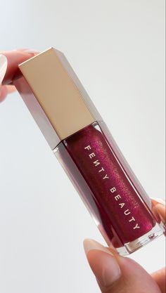 A shot of a Fenty Gloss Bomb Lip Luminizer. Makeup Sephora Beauty Products, Lip Product Photography, Lip Products Aesthetic, Fenty Lip Gloss, Skin Branding, Sephora Lip Gloss, Ulta Lip Gloss