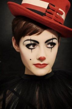 Halloween Trends auf Pinterest - Kostüme, Schminke und tolle Deko Ideen Alien Make-up, Circus Makeup, Black Face Paint, Alien Makeup, Mascaras Halloween, Halloween Trends, Halloween Clown