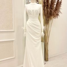 Brand New, Size 6/8 Modazehrada Double Lined Katb Ketab Dresses, Feather Evening Gown, White Feather, White Feathers, Evening Gown, Evening Gowns, Color White, Prom Dresses, Prom