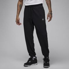 Our sweat-wicking tech enhances these classic sweats to help keep you looking and feeling fresh no matter what your day holds. Made from French terry that's smooth on the outside with tiny unbrushed loops on the inside, they're a comfortable layer to wear all year long. Heather White, Fleece Pants, Mens Activewear, Pants Black, Nike Dri Fit, French Terry, Crossover, Dri Fit, Black Pants