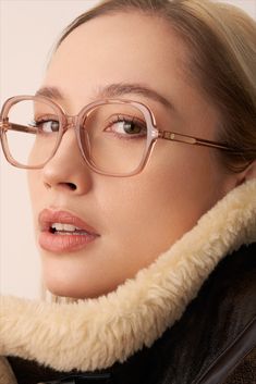 Nous vous proposerons toujours des lunettes tendances, et à petits prix ❤️ Eyewear Campaign, Hairstyles With Glasses, Mens Fashion Streetwear, Prescription Eyewear, Glasses Fashion, Glasses Frames, Beauty Care