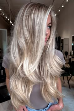 11 Secrets: Why Did My Blonde Hair Turn Brown? The Mystery of Environmental Pollutants Winter Blonde Hair, Hair Color Guide, Blonde Lowlights, Blond Balayage