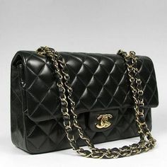 Classic. Chanel Quilted Bag, Chanel Classic Flap Bag, Classic Flap Bag, Chanel Purse, Chanel 2, Burberry Handbags, Chanel Black, Black Cross Body Bag, Coco Chanel