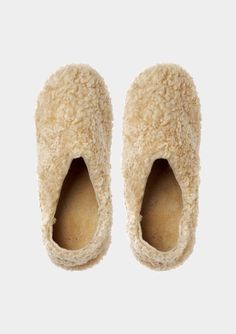 shearling slippers | Shoes | Pinterest | Slippers and Toast Christmas Slippers, Denim Apron, Winter Inspiration, Sheepskin Slippers, Warm Slippers, Gorgeous Shoes, Slipper Shoes, Beautiful Shoes