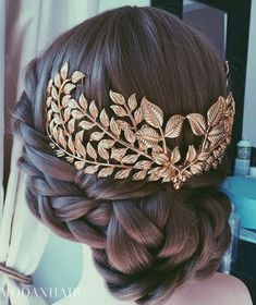 Greek Hair, Trendy We Fryzurach, Knot Braid, Gold Tiara, Fishtail Braid, Wedding Hairstyles Updo, Box Braids Hairstyles, Hair Designs, Hair Accessories For Women