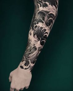 Blackwork Water Tattoo, Japanese Traditional Waves Tattoo, Japanese Tsunami Tattoo, Water Japanese Tattoo, Traditional Japanese Water Tattoo, Japanese Wave Tattoo Sleeve, Japanese Forearm Tattoos, Japanese Tattoo Black And White