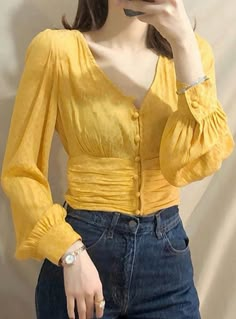 Yellow Top Outfit Aesthetic, Yellow Shirt Outfit Women, Yellow Shirt Outfits, Fancy Tops For Women, Flowy Tops Outfit, Yellow Blouse Outfit, Yellow Blouse Designs, Yellow Top Outfit, Yellow Shirt Outfit