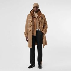 Burberry Men Outfit, Men's Luxury Winter Shacket, Luxury Men's Down Parka, Luxury Men's Fall Parka, Men's Luxury Oversized Wool Coat, Luxury Men's Fur Coat With Padded Collar, Burberry Coat, Red Wing Boots, Tailored Coat