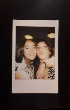 Polaroid Photo Drawing, Pictures Ideas With Friends, Stable Drawing, Polaroid Pictures Ideas