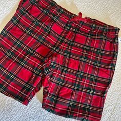 New Old Navy Women's Pajama Pants Size Xxl Tall Red Plaid Christmas Drawstring. Materials & Care - Cotton 100% - Machine Wash Cold, Tumble Dry Low. - Imported. Fit & Sizing -Xxl Tall. - Mid-Rise Pajamas Sit Just Below Waist. - Straight Through Hip And Thigh. - Straight Leg. - Women's Pajama Pants Hits Below Ankle. Product Details -Brand New. - Elasticized Mid-Rise Waistband, With Drawstring Closure. - Soft, 100% Cotton-Flannel. - Easy Pull-On Style. Red Pajama Shorts For Bedtime, Red Short Sleepwear For Bedtime, Red Cotton Holiday Sleepwear, Casual Christmas Sleep Bottoms, Red Short Sleepwear For Pajama Party, Red Short Sleepwear For Loungewear, Red Short Bottoms For Sleep, Red Cotton Pajama Shorts For Sleepover, Red Christmas Sleepwear With Long Pants