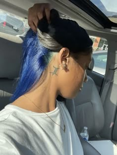 Blue Natural Hair, Hair Stripes, Dyed Hair Blue, Dyed Hair Inspiration, Colored Curly Hair, Dyed Natural Hair