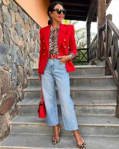 Red And Denim, Red Jacket Outfit, Red Blazer Outfit, Blazer Outfits Casual, Looks Pinterest, Elegante Casual, Red Blazer, Casual Chic Outfit, Casual Work Outfits