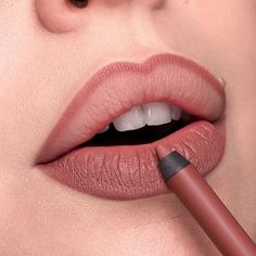 Dark Lipstick Colors, Purple Matte Lipstick, Nabla Cosmetics, Lip Art Makeup, Nice Lips, Dark Lipstick, Art Makeup